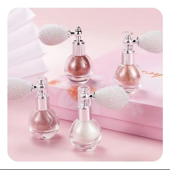 Highlighter Glitter High Gloss Face/Body Spray - Picture 2 of 8